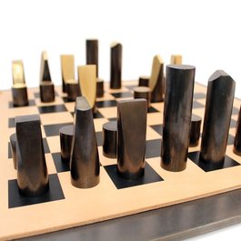 'Slice Chess Set' by Simon Hasan